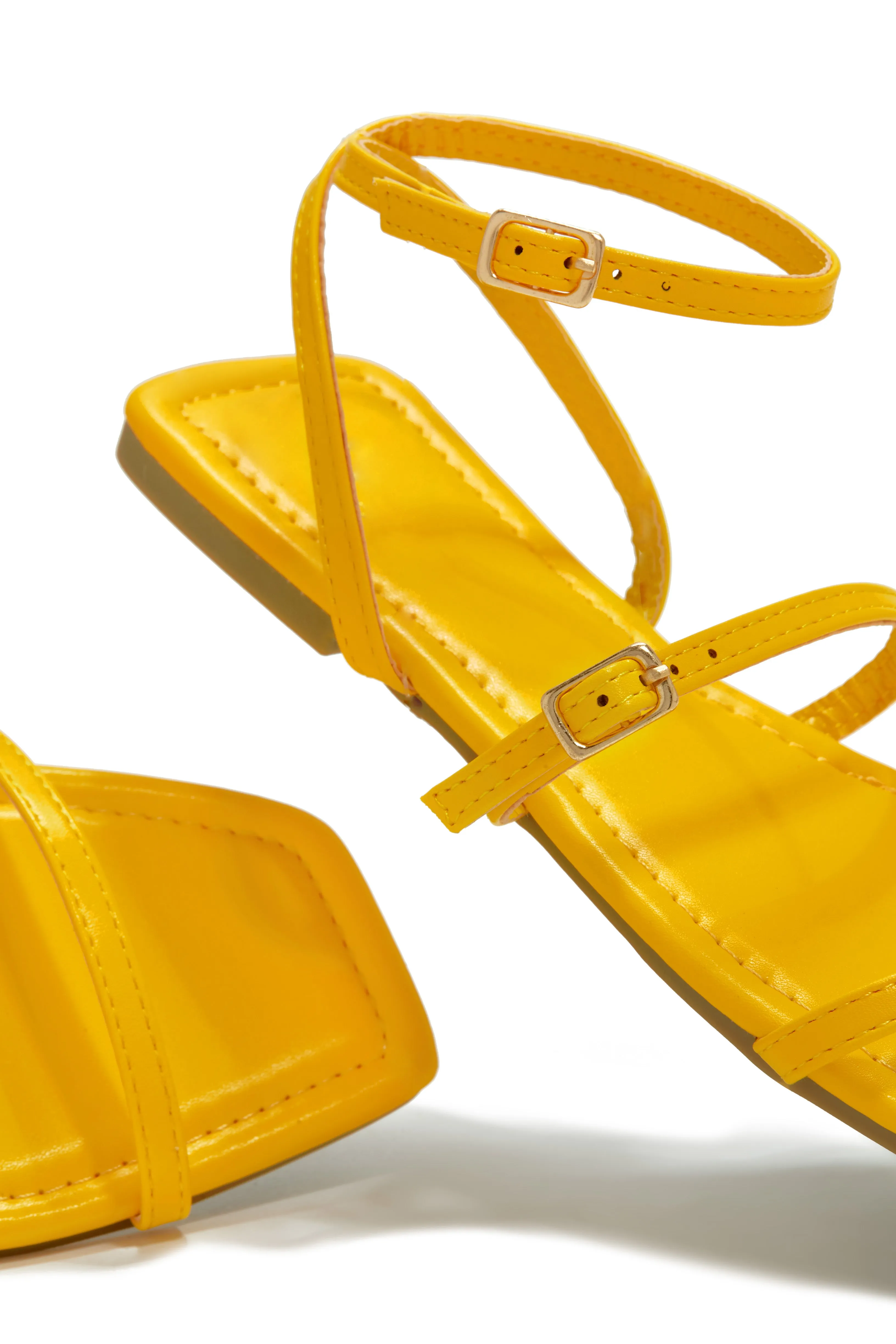 Bali Beach Flat Sandals - Yellow