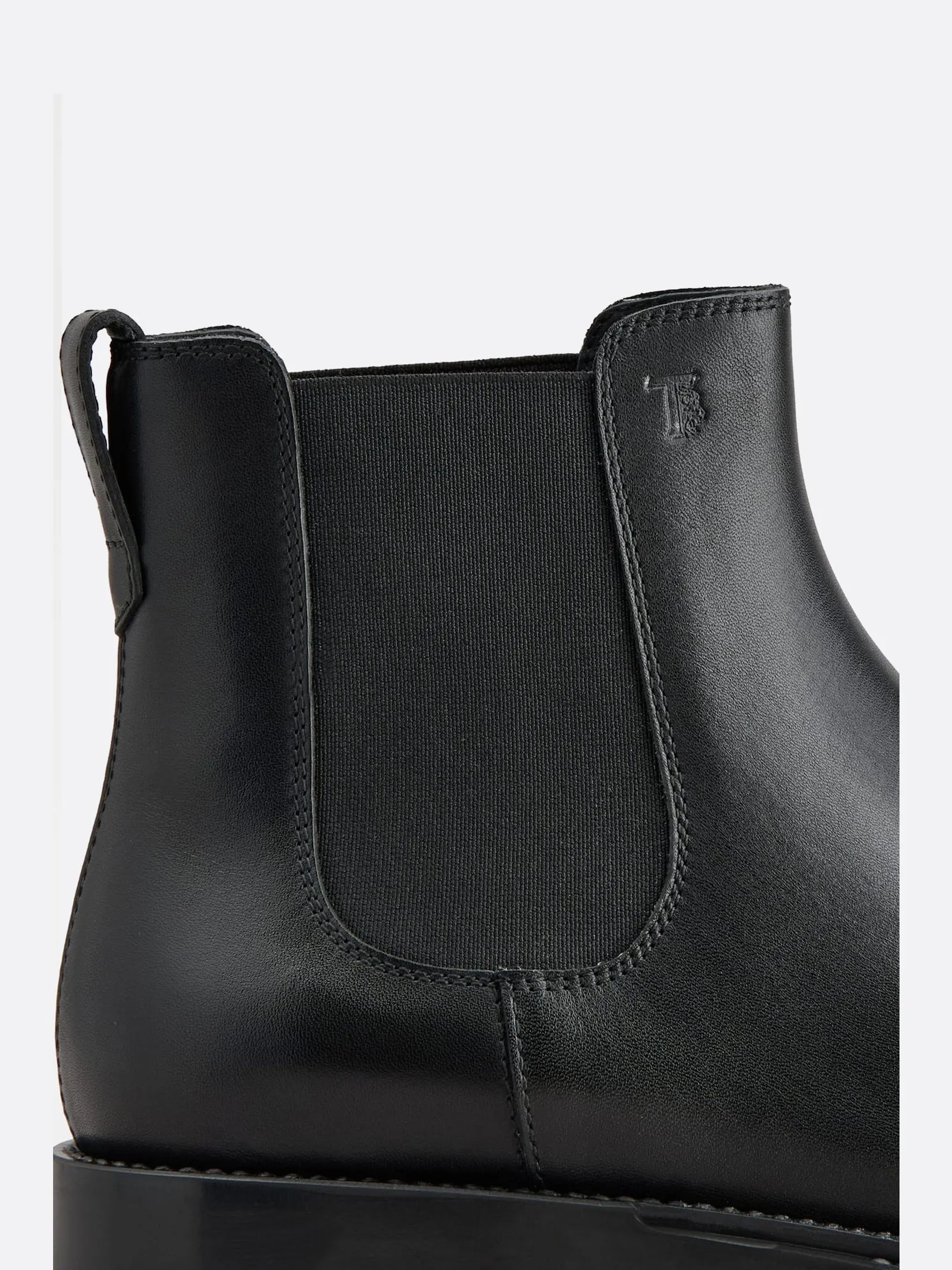 Chelsea Boots in Leather