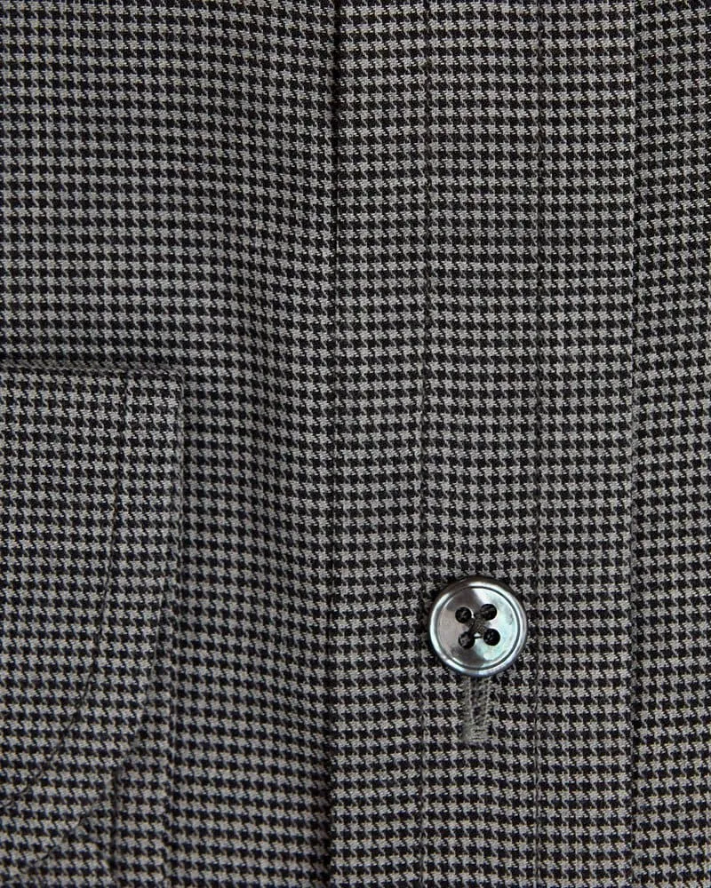 Contemporary Fit Grey Houndstooth Cotton Shirt with Cut-away Collar & Two Button Cuff