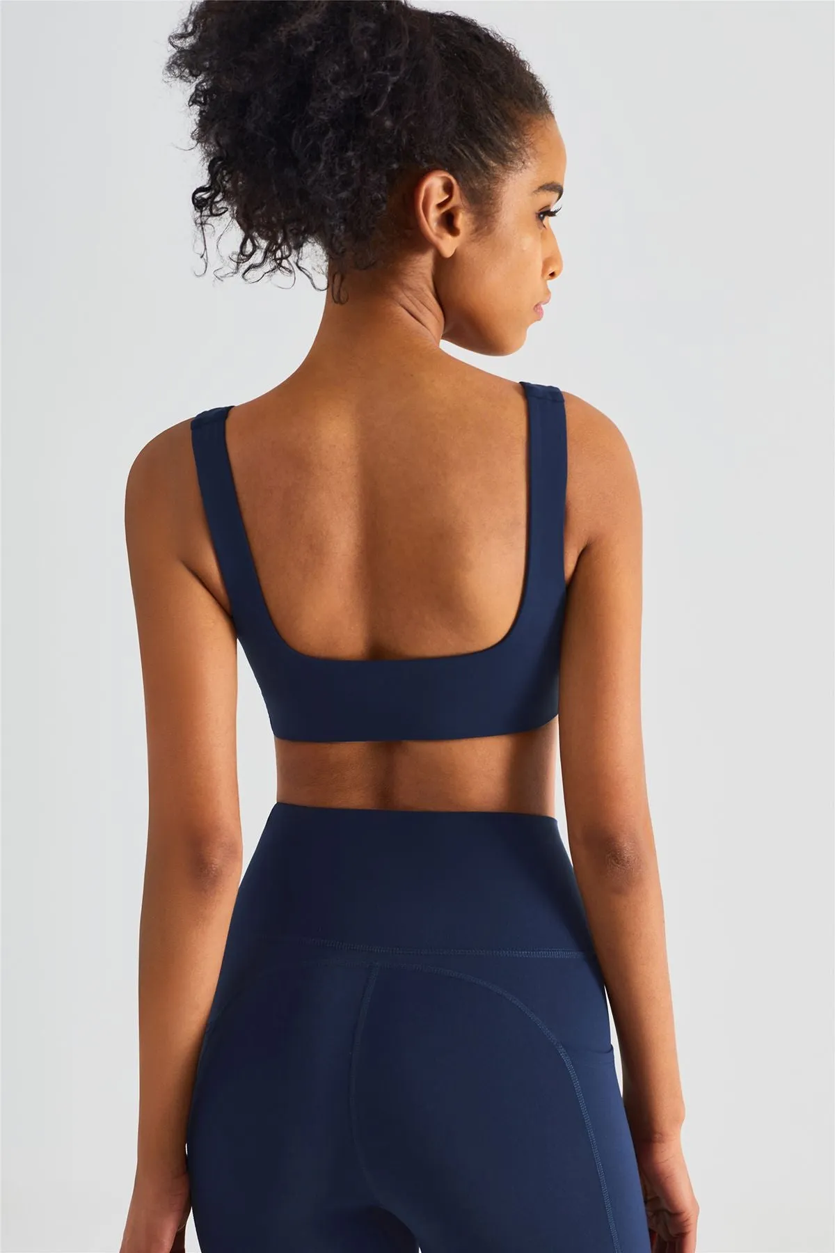 Straight Straps Backless Sports Bra